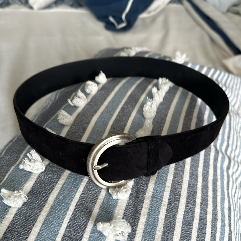 Black made in Spain suede belt silver tone buckle numbered size 28